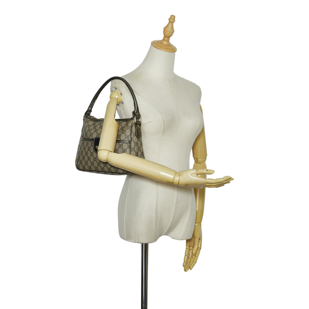 GUCCI GG Supreme Handbag - Picture 9 of 10